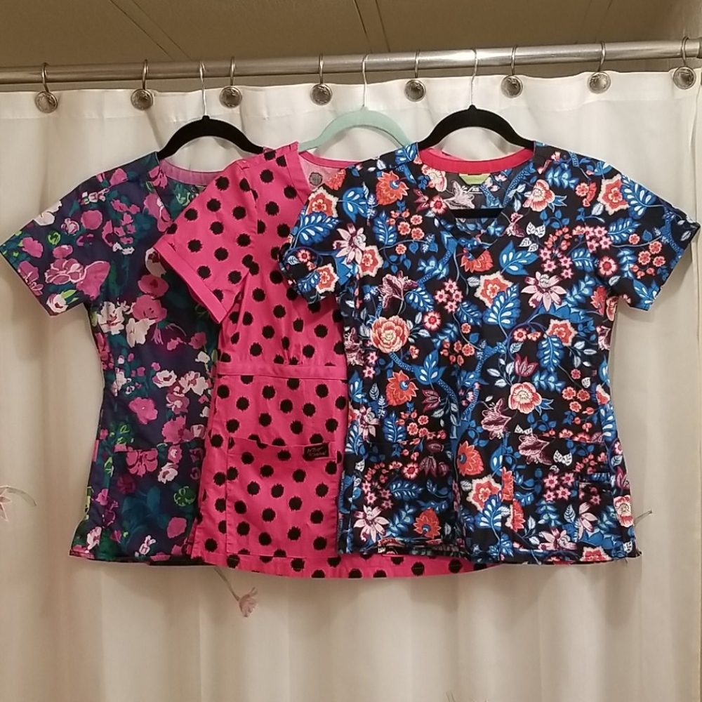 Vera Bradley/Betsey Johnson scrub bundle